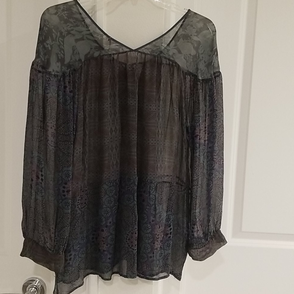 Top - Picture 2 of 2